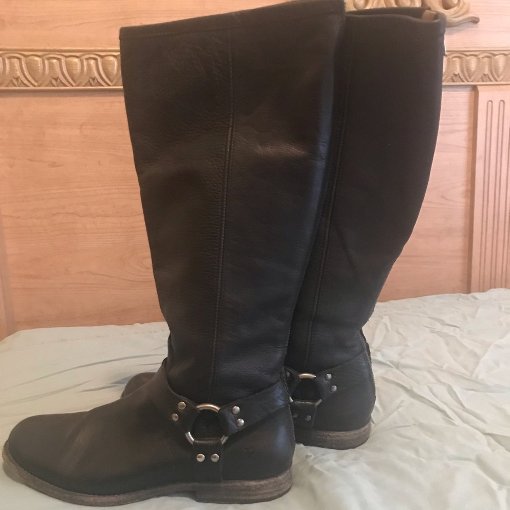 Frye Phillips Tall Shaft Harness Size 9.5B